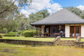 Yallingup Retreat - Romantic Country Retreat for Couples
